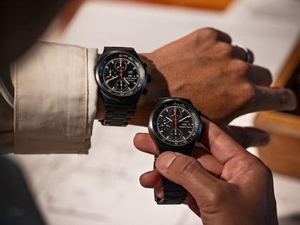 Porsche Design Chronograph 1 - Hodinkee 2024 Limited Edition Automatik Titan beschichtet 41mm schwarzes Zifferblatt Metallband beschichtet – Herrenuhren Chronograph aus Titan und Titancarbid beschichtet. Das Gehäuse ist rund und schwarz. Das Titanarmband ist schwarz. Das Zifferblatt ist arabisch Index und schwarz. – Ansicht 13