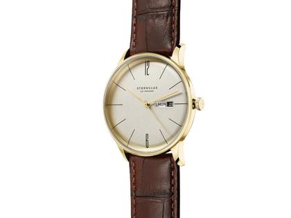 Sternglas Berlin Quarz Edelstahl Gelbgold-PVD 38mm beiges Zifferblatt braunes Lederband – Herrenuhren Uhr mit Datum aus Edelstahl, Leder und PVD beschichtet. Das Gehäuse ist rund und gelbgold. Das Lederarmband ist braun. Das Zifferblatt ist arabisch Index und beige. – Ansicht 2