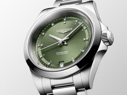 Longines Conquest Automatik Edelstahl 34mm grünes Zifferblatt mit Brillanten Metallband – Damenuhren Uhr mit Datum aus Edelstahl. Das Gehäuse ist rund und silber. Das Edelstahlarmband ist silber. Das Zifferblatt ist ein Index in grün. – Ansicht 2
