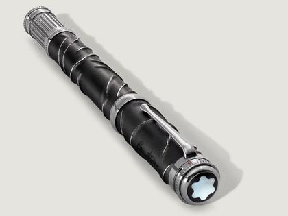 Montblanc Writers Edition                       2026: Hommage to Bram Stoker Limited Edition 1897 Rollerball – Schreibgeräte Rollerball in schwarz und aus 925 Silber und Ruthenium. – Ansicht 4