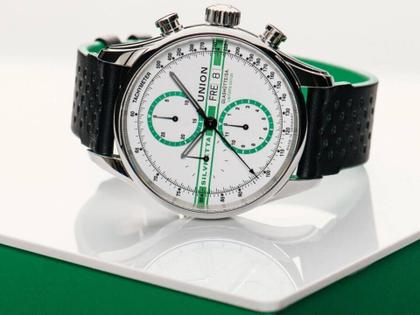 Union Glashütte Viro Chronograph Silvretta Classic 2022 Limited Edition Automatik Edelstahl 44mm weiß-grünes Zifferblatt schwarzes Lederband – Herrenuhren Chronograph aus Edelstahl. Das Gehäuse ist rund und silber. Das Lederarmband ist schwarz. Das Zifferblatt ist ein Index in grün. – Ansicht 6