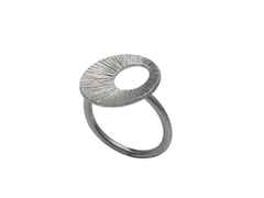 Heiring Traumfänger Ring Medium Silber schwarz rhodiniert – Ringe Ring aus 925 Silber und und rhodiniert.