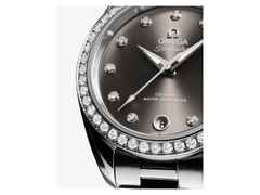Omega Seamaster Aqua Terra 150M Automatik Edelstahl 30mm graues Zifferblatt mit Diamanten Metallband – Damenuhren Uhr mit Datum aus 750 Weißgold und Edelstahl. Das Gehäuse ist rund und silber. Das Edelstahlarmband ist silber. Das Zifferblatt ist ein Index in grau. – Ansicht 3