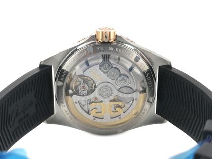 Glashütte Original SeaQ Panoramadatum Automatik Edelstahl und Rotgold 43mm Kautschukband 1-36-13-04-91-33 Full Set, Service 2026 mit Garantie Occasion Refurbished – Herrenuhren Uhr mit Datum aus 750 Rotgold, Edelstahl und Keramik. Das Gehäuse ist rund und silber-rotgold. Das Kautschuk / Kunststoff / Silikon Armband ist schwarz. Das Zifferblatt ist arabisch Index und schwarz. – Ansicht 2