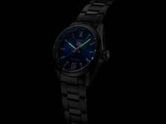 TAG Heuer Carrera Date Automatik Edelstahl 29mm blaues Zifferblatt Metallband – Damenuhren Uhr mit Datum aus Edelstahl. Das Gehäuse ist rund und silber. Das Edelstahlarmband ist silber. Das Zifferblatt ist ein Index in blau. – Ansicht 5