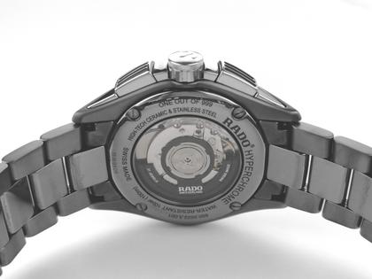 Rado HyperChrome Gent Automatic Chronograph XXL Limited Edition Plasmakeramik R32022102 Full Set mit Garantie Occasion – Herrenuhren Chronograph aus Edelstahl und Keramik. Das Gehäuse ist rund und grau. Das Keramikarmband ist grau. Das Zifferblatt ist arabisch Index und blau. – Ansicht 2