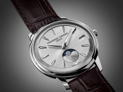 Frederique Constant Classics Moneta Moonphase Quarz 37mm silberfarbenes Zifferblatt braunes Lederband – Herrenuhren Uhr ohne Datum aus Edelstahl und Leder. Das Gehäuse ist rund und silber. Das Lederarmband ist braun. Das Zifferblatt ist ein Index in silber. – Ansicht 3