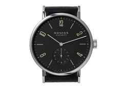 Nomos Glashütte Tangomat Ruthenium Automatik Edelstahl 38mm schwarzes Zifferblatt schwarzes Lederband – Herrenuhren Uhr ohne Datum aus Edelstahl. Das Gehäuse ist rund und silber. Das Lederarmband ist schwarz. Das Zifferblatt ist arabisch Index und grau. – Ansicht 3