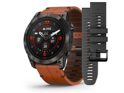 Garmin epix Pro Sapphire Titan carbongrau beschichtet 51 mm Lederband braun – Herrenuhren Uhr Multifunktion aus DLC beschichtet, Kautschuk, Leder und Titan. Das Gehäuse ist rund und schwarz. Das Lederarmband ist braun. Das Zifferblatt ist digital und schwarz. – Ansicht 3