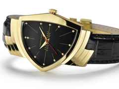 Hamilton Ventura Gold Quartz Limited Edition Gelbgold 33x52mm schwarzes Zifferblatt Lederband – Herrenuhren Uhr ohne Datum aus 585 Gelbgold und Leder. Das Gehäuse ist sonstige Form und gelbgold. Das Lederarmband ist schwarz. Das Zifferblatt ist ein Index in schwarz. – Ansicht 3