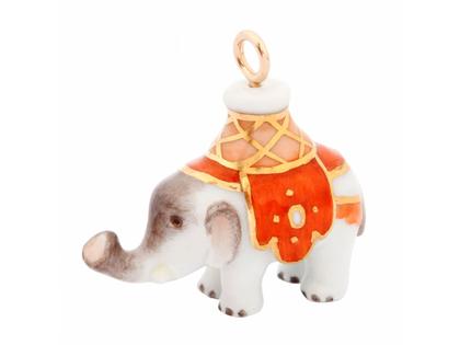 Meissen Anhänger Elefant Decke rot – Anhänger Anhänger ohne Besatz aus 750 Gelbgold, Porzellan und und .