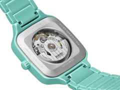 Rado True Square Open Heart Automatik Keramik 38mm türkises Zifferblatt türkises Keramikband – Herrenuhren Uhr ohne Datum aus Keramik, rhodiniert und Titan. Das Gehäuse ist quadratisch. Das Keramikarmband ist türkis. Das Zifferblatt ist skelettiert und türkis. – Ansicht 4