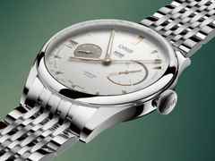 Oris Artelier Calibre 113 Handaufzug Edelstahl 43mm weißes Zifferblatt Metallband – Herrenuhren Uhr mit Kalender aus Edelstahl. Das Gehäuse ist rund und silber. Das Edelstahlarmband ist silber. Das Zifferblatt ist ein Index in weiß. – Ansicht 3