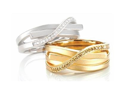 Oliver Schmidt Knoten Brillant 3fach gewickelt Damenring Gelbgold 2,5mm – Ringe Ring mit Besatz aus 750 Weißgold.