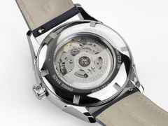 Hamilton Jazzmaster Open Heart Automatik Edelstahl 42mm blaues Zifferblatt blaues Lederband – Herrenuhren Uhr ohne Datum aus Edelstahl. Das Gehäuse ist rund und silber. Das Lederarmband ist blau. Das Zifferblatt ist ein Index in blau. – Ansicht 3