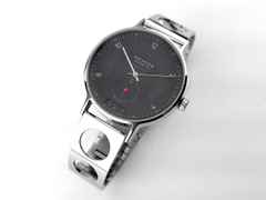Nomos Glashütte Autobahn neomatik Director's Cut Limited Edition A9 Automatik Edelstahl 41mm schwarzes Zifferblatt Metallband 1301.S3 Full Set Occasion Neu – Herrenuhren Uhr mit Datum aus Edelstahl. Das Gehäuse ist rund und silber. Das Edelstahlarmband ist silber. Das Zifferblatt ist arabisch Index und schwarz. – Ansicht 4