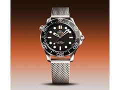 Omega Seamaster Diver 300M Automatik Edelstahl 42mm schwarzes Zifferblatt Metallband – Herrenuhren Uhr ohne Datum aus Aluminium und Edelstahl. Das Gehäuse ist rund und silber. Das Edelstahlarmband ist silber. Das Zifferblatt ist ein Index in schwarz. – Ansicht 6