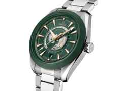 Omega Seamaster Aqua Terra 150M Automatik Edelstahl 43mm grünes Zifferblatt Metallband – Herrenuhren Uhr mit Datum aus 750 Gelbgold, Edelstahl und Keramik. Das Gehäuse ist rund und silber. Das Edelstahlarmband ist silber. Das Zifferblatt ist ein Index in grün. – Ansicht 3