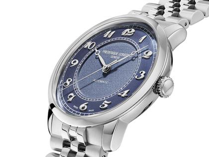 Frederique Constant Classics Premiere Automatik Edelstahl 38,5mm blaues Zifferblatt Metallband – Herrenuhren Uhr ohne Datum aus Edelstahl. Das Gehäuse ist rund und silber. Das Edelstahlarmband ist silber. Das Zifferblatt ist arabisch und blau. – Ansicht 2