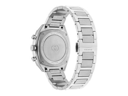 Gucci Interlocking Chronograph Quarz Edelstahl 41mm schwarzes Zifferblatt Metallband YA142316 – Herrenuhren Chronograph aus Edelstahl und Keramik. Das Gehäuse ist rund und silber. Das Edelstahlarmband ist silber. Das Zifferblatt ist ein Index in schwarz. – Ansicht 2