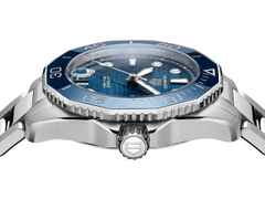 TAG Heuer Aquaracer Professional 300 Date Automatik Edelstahl blaues Zifferblatt mit Brillanten Metallband – Damenuhren Uhr mit Datum aus Edelstahl. Das Gehäuse ist rund und silber. Das Edelstahlarmband ist silber. Das Zifferblatt ist ein Index in blau. – Ansicht 4