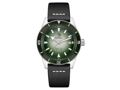 Rado Captain Cook x Cameron Norrie Automatik Edelstahl grün Edelstahlband Limitierte Edition – Herrenuhren Uhr mit Datum aus Edelstahl. Das Gehäuse ist rund und silber. Das Edelstahlarmband ist silber. Das Zifferblatt ist ein Index in grün. – Ansicht 2