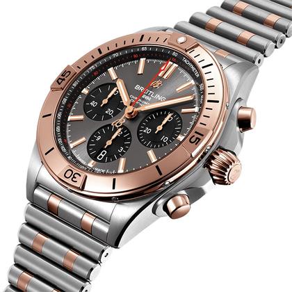 Breitling Chronomat B01 42 Chronograph Edelstahl Gold graues 