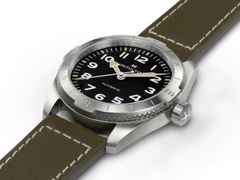Hamilton Khaki Field Expedition Automatik Edelstahl 37mm schwarzes Zifferblatt olivgrünes Lederband – Herrenuhren Uhr ohne Datum aus Edelstahl und Leder. Das Gehäuse ist rund und silber. Das Lederarmband ist grün. Das Zifferblatt ist arabisch und schwarz. – Ansicht 3