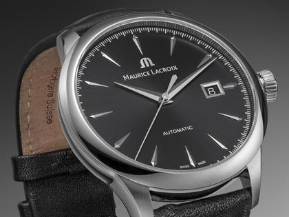 Maurice Lacroix 1975 Automatik Edelstahl 40mm schwarzes Zifferblatt schwarzes Lederband – Herrenuhren Uhr mit Datum aus Edelstahl. Das Gehäuse ist rund und silber. Das Edelstahlarmband ist schwarz. Das Zifferblatt ist ein Index in schwarz. – Ansicht 3
