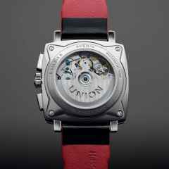 Union Glashütte Averin Chronograph Automatik Edelstahl 41mm schwarzes Zifferblatt schwarzes Lederband – Herrenuhren Chronograph aus Edelstahl. Das Gehäuse ist quadratisch und silber. Das Lederarmband ist schwarz. Das Zifferblatt ist ein Index in schwarz. – Ansicht 5