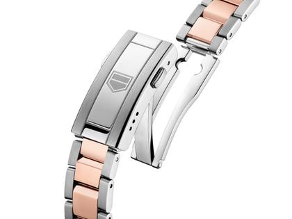 TAG Heuer Aquaracer Professional 200 Solargraph Quarz Edelstahl Roségold 34mm schwarzes Perlmutt-Zifferblatt mit Brillanten Metallband – Damenuhren Uhr mit Datum aus 750 Rotgold und Edelstahl. Das Gehäuse ist rund und silber-roségold. Das Edelstahlarmband mit Gold ist silber-roségold. Das Zifferblatt ist ein Index in schwarz. – Ansicht 4