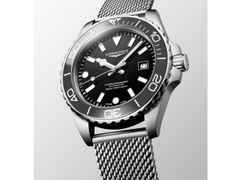 Longines HydroConquest Automatik Edelstahl 42mm schwarzes Zifferblatt Metallband – Herrenuhren Uhr mit Datum aus Edelstahl. Das Gehäuse ist rund und silber. Das Edelstahlarmband ist silber. Das Zifferblatt ist ein Index in schwarz. – Ansicht 2