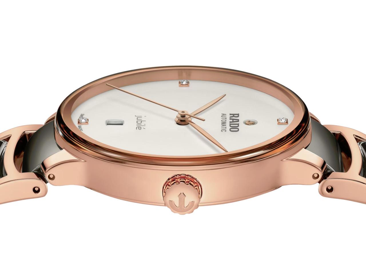 Rado Centrix Diamonds Automatik Edelstahl Roségold-PVD 39,5mm weißes Zifferblatt mit Brillanten Metallband – Herrenuhren Uhr mit Datum aus Edelstahl, Keramik und PVD beschichtet. Das Gehäuse ist rund und roségold. Das Keramikarmband ist grau. Das Zifferblatt ist ein Index in weiß. – Ansicht 3