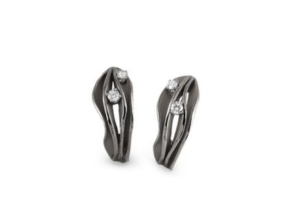 Cammilli Firenze Dune Creolen Black Lava Gold mit Brillanten 0,24ct – Ohrschmuck Ohrstecker aus 750 Weißgold.