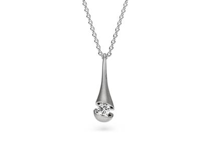 Schaffrath Calla Drop Collier Weißgold mit Brillant 0,34 – Halsschmuck Kette mit Anhänger aus 750 Rotgold.