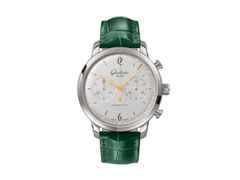Glashütte Original Sixties Edelstahl silber Chronograph mit grünem Lederband – Herrenuhren Chronograph aus Edelstahl. Das Gehäuse ist rund und silber. Das Lederarmband Kroko / Alligator ist grün. Das Zifferblatt ist ein Index in silber.