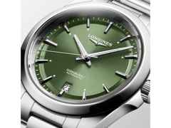 Longines Conquest Automatik Edelstahl 38mm grünes Zifferblatt Metallband – Herrenuhren Uhr mit Datum aus Edelstahl. Das Gehäuse ist rund und silber. Das Edelstahlarmband ist silber. Das Zifferblatt ist ein Index in grün. – Ansicht 5