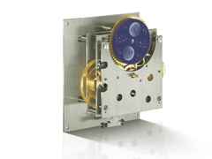 Erwin Sattler Seilzug Regulator Wanduhr Classica K 100 M schwarz – Großuhren Wanduhr aus . Das Gehäuse ist rechteckig und schwarz. Das Zifferblatt ist römisch Index und silber. – Ansicht 3