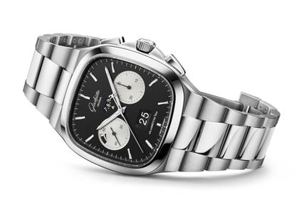 Glashütte Original Seventies Chronograph XV Limited Edition Automatik Edelstahl 40mm schwarzes Zifferblatt Metallband – Herrenuhren Chronograph aus 750 Weißgold und Edelstahl. Das Gehäuse ist quadratisch und silber. Das Edelstahlarmband ist silber. Das Zifferblatt ist ein Index in schwarz. – Ansicht 2