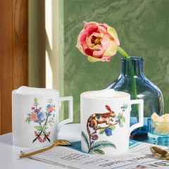Meissen MUG Collection Henkelbecher "Fabeltier" – Porzellanwaren Tafelporzellan in weiß und aus Porzellan. – Ansicht 2
