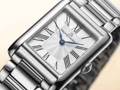 Maurice Lacroix Fiaba Square Quarz Edelstahl 24x34mm silbernes Zifferblatt Metallband – Damenuhren Uhr ohne Datum aus Edelstahl. Das Gehäuse ist rechteckig und silber. Das Edelstahlarmband ist silber. Das Zifferblatt ist römisch und silber. – Ansicht 2
