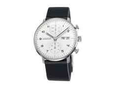 Junghans Max Bill Edition 2019 Set Chronograph und Tischuhr – Herrenuhren Chronograph aus Edelstahl. Das Gehäuse ist rund und silber. Das Lederarmband ist schwarz. Das Zifferblatt ist arabisch Index und weiß. – Ansicht 2