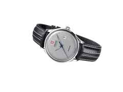 Union Glashütte Noramis Datum Paul Pietsch Sonderedition Automatik Edelstahl 40mm silbernes Zifferblatt schwarzes Lederband – Herrenuhren Uhr mit Datum aus Edelstahl. Das Gehäuse ist rund und silber. Das Lederarmband ist schwarz. Das Zifferblatt ist ein Index in silber. – Ansicht 2