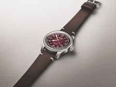 Oris Big Crown Pointer Date X Cervo Volante Automatik Edelstahl 40mm burgunderrotes Zifferblatt braunes Lederband – Herrenuhren Uhr mit Datum aus Edelstahl und Leder. Das Gehäuse ist rund und silber. Das Lederarmband ist braun. Das Zifferblatt ist arabisch und rot. – Ansicht 2