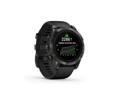 Garmin epix Pro Sapphire Titan carbongrau beschichtet 47 mm Kautschukband schwarz – Herrenuhren Uhr Multifunktion aus DLC beschichtet, Kautschuk und Titan. Das Gehäuse ist rund und schwarz. Das Kautschuk / Kunststoff / Silikon Armband ist schwarz. Das Zifferblatt ist digital und schwarz. – Ansicht 8