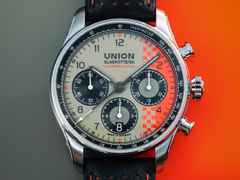 Union Glashütte Belisar Chronograph Speedster 2026 Limited Edition Automatik Edelstahl 40mm beiges Zifferblatt schwarzes Lederband Metallband – Herrenuhren Chronograph aus Edelstahl und Leder. Das Gehäuse ist rund und silber. Das Lederarmband ist schwarz. Das Zifferblatt ist arabisch Index und beige. – Ansicht 6
