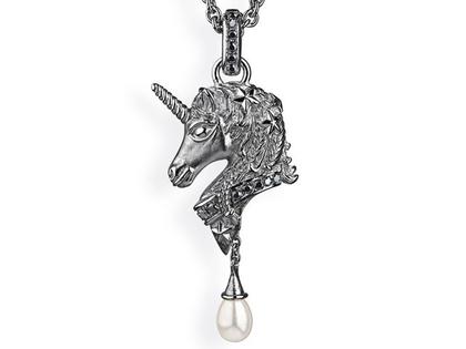 Drachenfels Design Sternenglanz und Schattentanz Anhänger Einhorn Bright groß Onyx Süßwasserperle Silber Vintage – Anhänger Anhänger mit Besatz aus 925 Silber.
