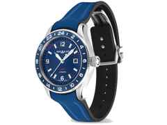 Montblanc 1858 GMT blau Kautschukband – Herrenuhren Uhr mit Datum aus Edelstahl und Keramik. Das Gehäuse ist rund und silber. Das Kautschuk / Kunststoff / Silikon Armband ist blau. Das Zifferblatt ist arabisch Index und blau. – Ansicht 2