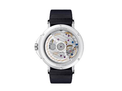 Nomos Glashütte Ahoi neomatik Atlantik Automatik Edelstahl 36mm blaues Zifferblatt schwarzes Textilband Glasboden – Damenuhren Uhr ohne Datum aus Edelstahl. Das Gehäuse ist rund und silber. Das Textilarmband ist blau. Das Zifferblatt ist arabisch Index und blau. – Ansicht 3