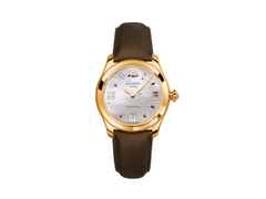 Glashütte Original Lady Serenade Automatik Roségold 36mm Perlmutt-Zifferblatt braunes Textilband – Damenuhren Uhr mit Datum aus 750 Rotgold. Das Gehäuse ist rund und roségold. Das Lederarmband Satin ist braun. Das Zifferblatt ist römisch Index und weiß.
